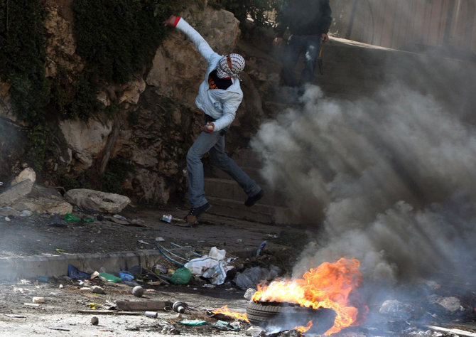 AFP/„Scanpix“ nuotr./Palestiniečiai dukart kilo kovoti prieš Izraelį intifadose