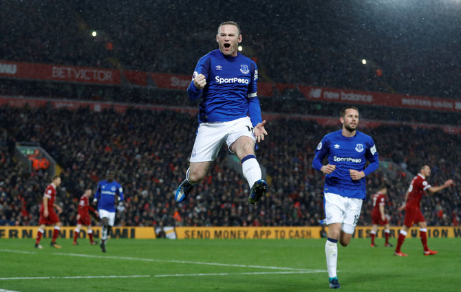 „Reuters“/„Scanpix“ nuotr./Wayne'as Rooney po įvarčio į „Liverpool“ vartus