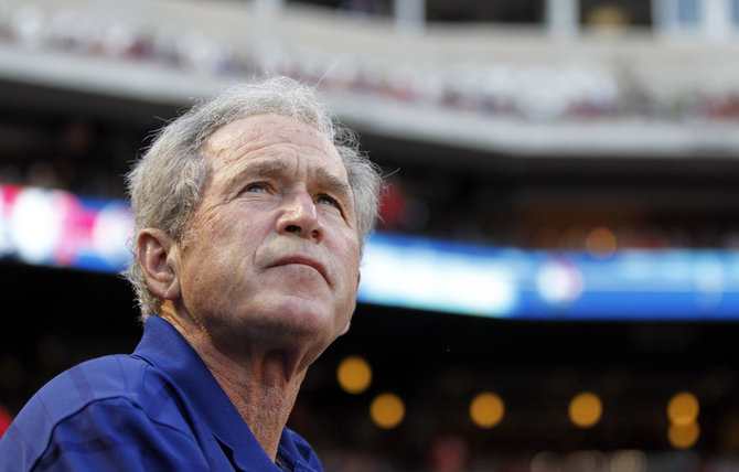 „Reuters“/„Scanpix“ nuotr./G.W.Bushas beisbolo rungtynėse