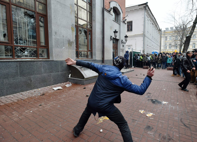AFP/„Scanpix“ nuotr./Kijeve siautėjo Ukrainos nacionalistai