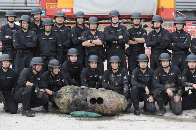 AFP/„Scanpix“ nuotr./Honkonge rasta amerikiečių gamybos Antrojo pasaulinio karo laikų bomba