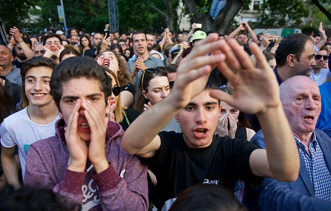 „Scanpix“ nuotr./Protestai prieš I.Šotadzę