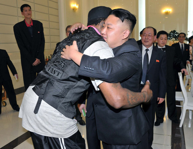 AFP/„Scanpix“ nuotr./Dennisas Rodmanas ir Kim Jong Unas Šiaurės Korėjoje