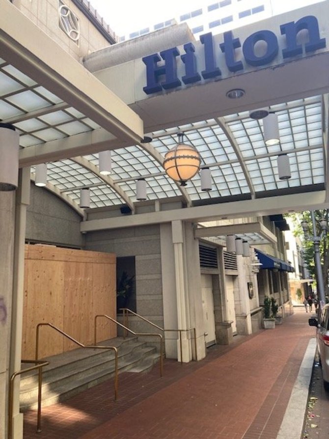 Uždarytas Hilton viešbutis Portlande