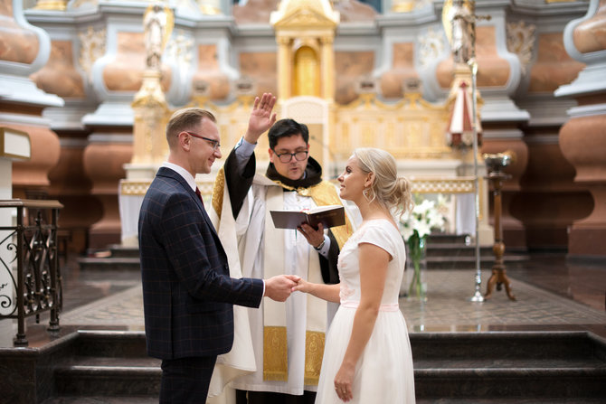 Asmeninio albumo nuotr./Įžadų atnaujinimo ceremonija