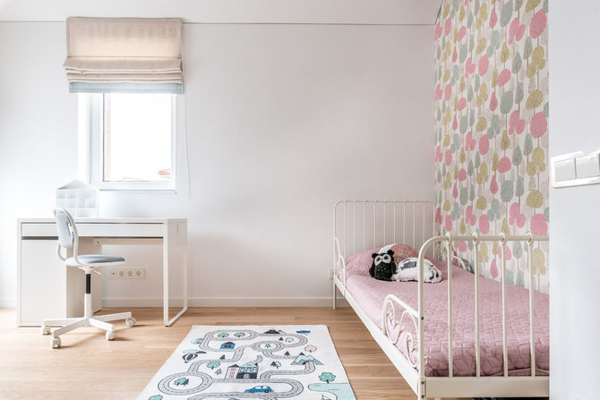 Beno Šileikos nuotr./Skandinaviško stiliaus namo interjeras, sukurtas jaunai šeimai