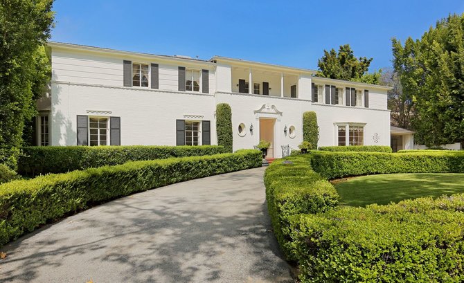„Coldwell Banker“ nuotr./Parduodami Ronaldo Reagano ir Jane Wyman namai Los Andžele