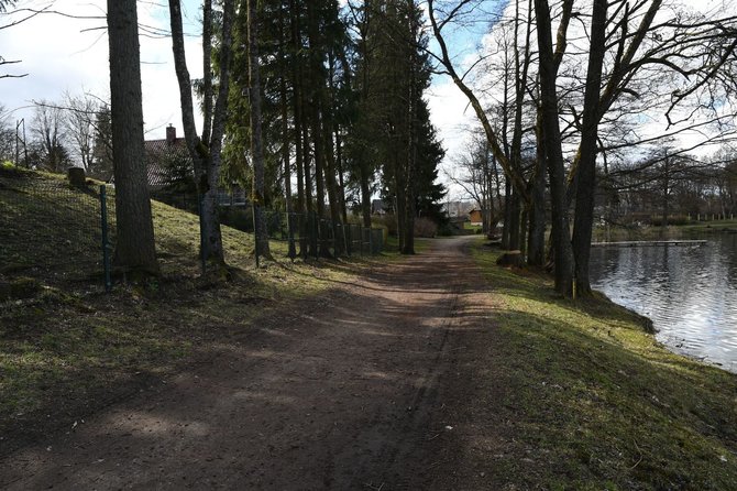 Sigitos Nemeikaitės nuotr./Trakų valdžia planuoja sutvarkyti Lukos ir Totoriškių ežerų pakrančių takus