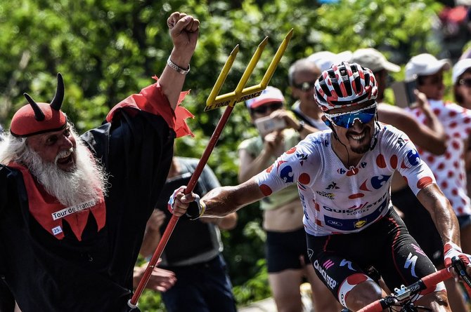 „Scanpix“ nuotr./„Tour de France“ lenktynių sirgaliai.