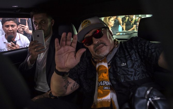 „Scanpix“ nuotr./Diego Maradona atvyko į Meksikos miestą Kuljakaną.