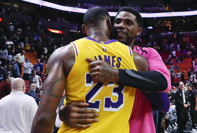 „Scanpix“ nuotr./L.Jamesas pelnė 51 tašką, o „Lakers“ įveikė „Miami Heat“ komandą.