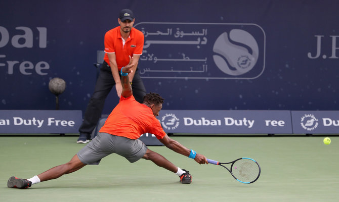 „Scanpix“ nuotr./Gaelis Monfilsas mače prieš Ričardą Berankį turnyre Dubajuje.