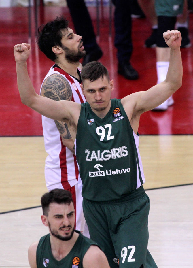 Getty Images/Euroleague.net nuotr./Eurolygos rungtynėse Pirėjuje „Žalgiris“ įveikė „Olympiakos“ 72:68.