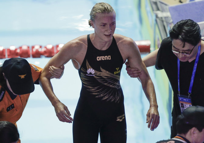 „Scanpix“/AP nuotr./Sarah Sjostrom susmuko, laimėjusi bronzą 200 m laisvuoju stiliumi.