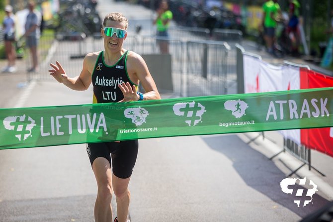 Roko Lukoševičiaus nuotr./Pirmasis Lietuvos triatlono čempionato etapas Varėnoje. Inga Aukselytė