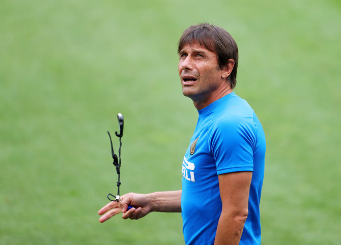 „Reuters“/„Scanpix“ nuotr./Milano „Inter“ treneris Antonio Conte rengiasi Europos lygos finalui.