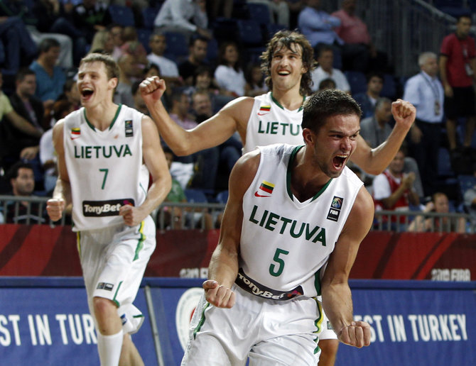 „Scanpix“ nuotr./Mantas Kalnietis ir Lietuvos krepšinio rinktinė 2010 metais pasaulio čempionate iškovojo bronzą.