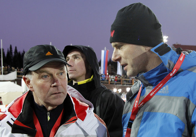 „Scanpix“ nuotr./Andersas Bessebergas ir Rusijos biatlonui vadovavęs Michailas Prochorovas.