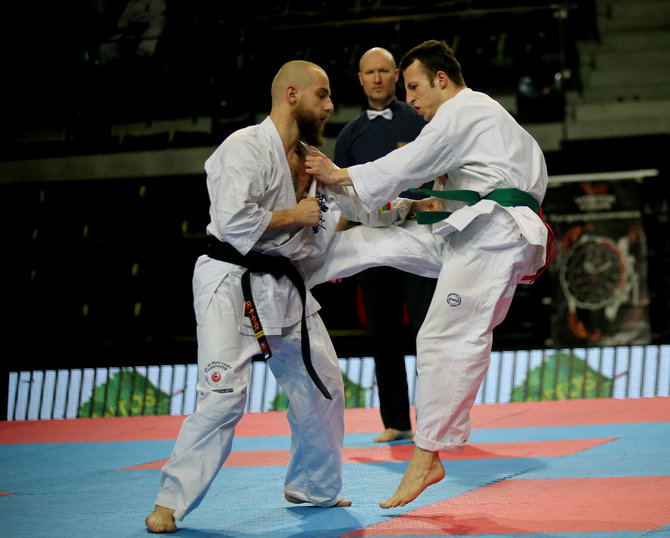Algimanto Barzdžiaus nuotr./Broliai Romualdas Auga (kairėje) ir Martynas Auga jau yra kovoję vienas prieš kitą Lietuvos čempionate.