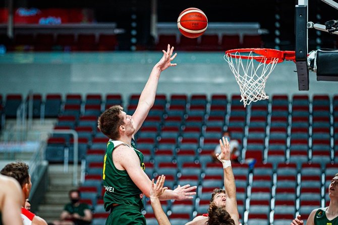 FIBA nuotr./Lietuvos jaunimo (iki 19 metų) rinktinė nusileido po pratęsimo Ispanijai. Ąžuolas Tubelis