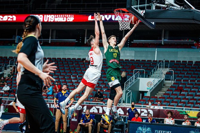 FIBA nuotr./Lietuvos jaunimo (iki 19 metų) rinktinė nusileido po pratęsimo Ispanijai. Mantas Rubštavičius