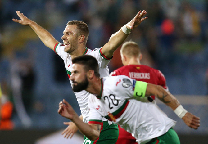 „Reuters“/„Scanpix“ nuotr./Lietuvos futbolo rinktinė Sofijoje 0:1 nusileido Bulgarijos rinktinei.