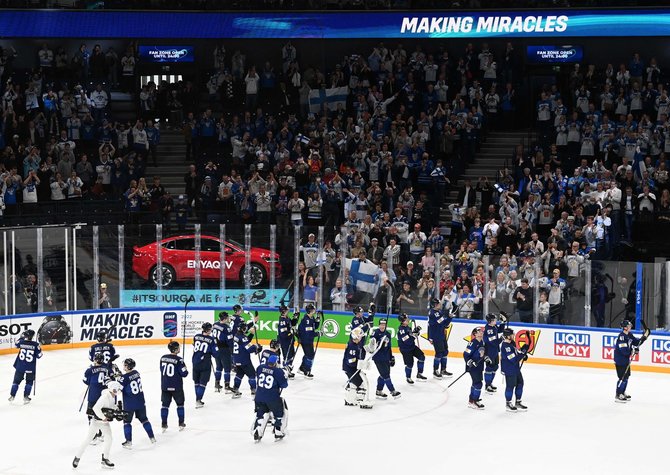 „Scanpix“ nuotr./Suomijos ledo ritulio rinktinė pasaulio čempionato pusfinalyje4:3 įveikė amerikiečius. 2022 m. Gegužės 28 d. 