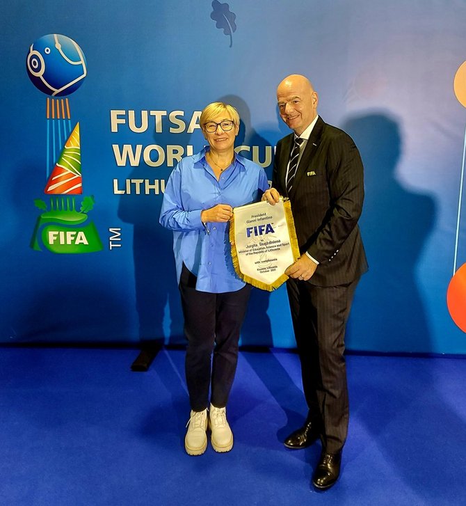 ŠMSM nuotr./Jurgita Šiugždinienė ir Giani Infantino