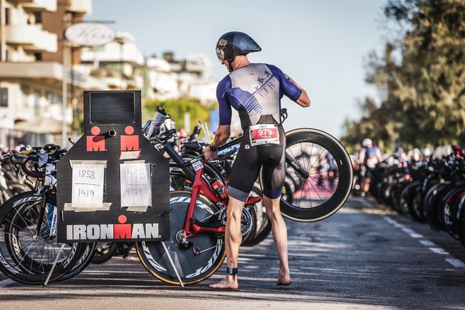 Sportograf nuotr./Triatlono Ironman varžybų Italijoje akimirka.