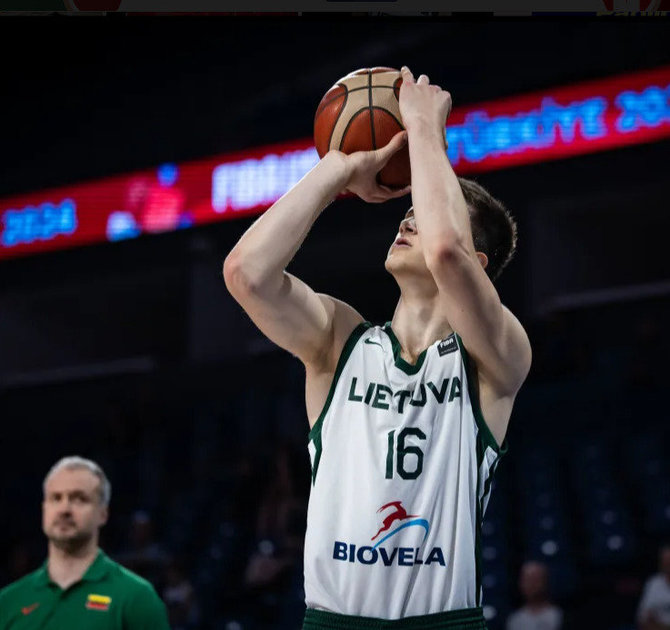 FIBA nuotr./Lietuvos jaunimo (iki 17 metų) krepšinio rinktinė. Ignas Urbonas