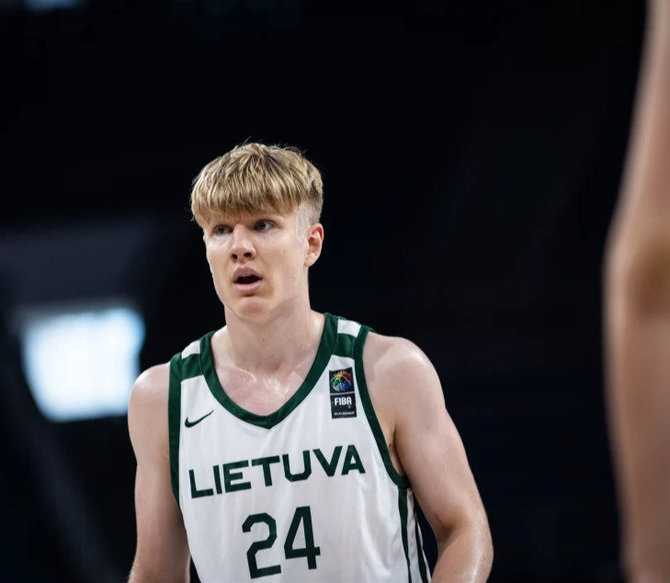 FIBA nuotr./Lietuvos jaunimo (iki 17 metų) krepšinio rinktinė. Dovydas Buika