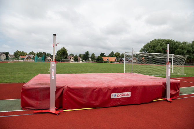 Gabrielės Navickaitės / 15min nuotr./Šuolių į aukštį sektorius Palangos stadione.