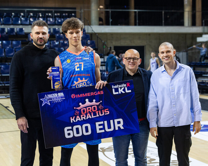 Arminas Vilkas laimėjo Moksleivių krepšinio lygos dėjimų į krepšį konkursą.