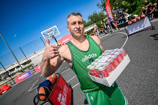 Organizatorių nuotr./Šeštadienį prie Baltojo tilto įvyko „OlyBet DUNK IT Open“ krepšinio renginys.