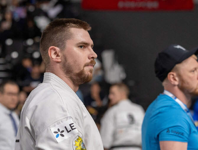 Algimanto Barzdžiaus nuotr./Pasaulio pilno kontakto karatė čempionato ketvirtfinalio kovų akimrka. Paulius Žimantas