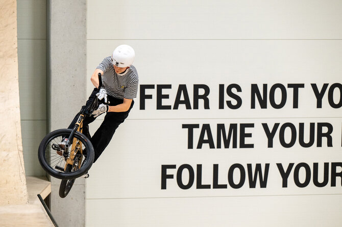 Aistės Ridikaitės nuotr./Vilniuje vyko tarptautinės BMX freestyle varžybos „Ride The Dragon“. Lillyana Seidler