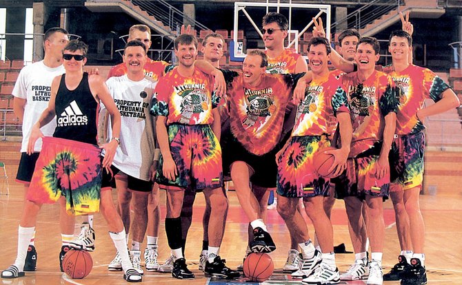 LTOK archyvo nuotr./Lietuvos krepšininkai 1992 metų Barselonos olimpinėse žaidynėse.
