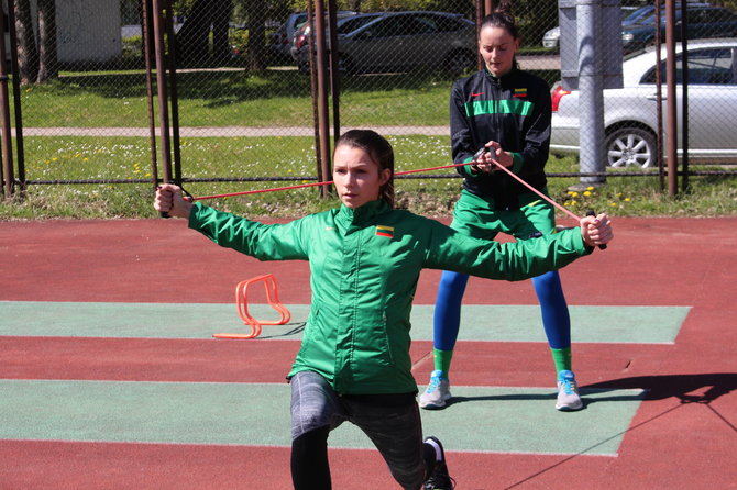 Lietuvos moterų krepšinio rinktinės žaidėjos pratybose