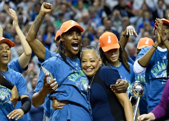 AFP/„Scanpix“ nuotr./WNBA čempionėmis tapo „Minnesota Lynx“ krepšininkės.