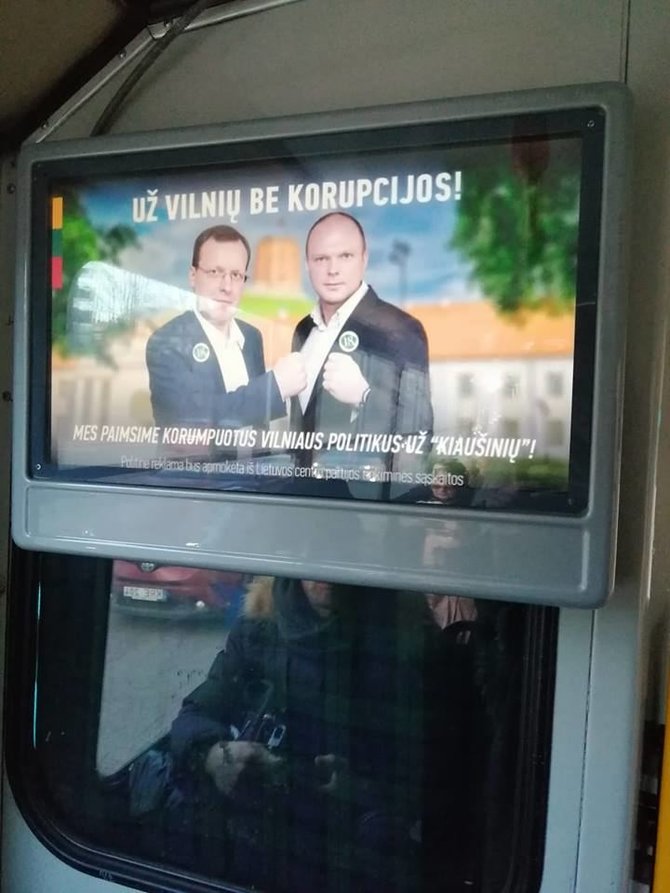 Lietuvos centro partijos politinė reklama viešajame transporte