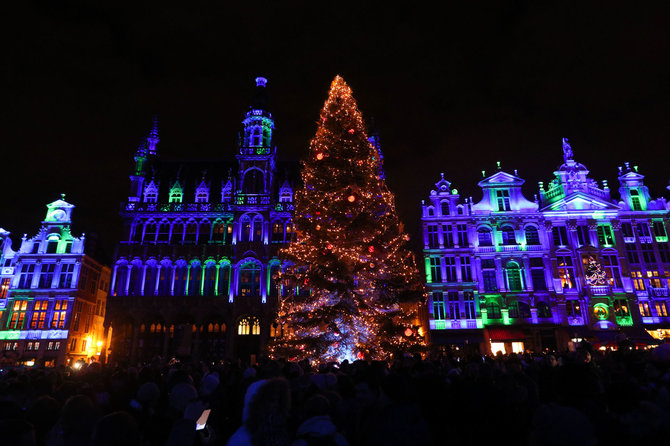 „Scanpix“ nuotr./Briuselio Kalėdų eglė 