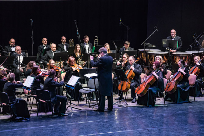 KVMT ir Klaipėdos miesto chorinės bendrijos „Aukuras“ nuotr./Klaipėdos valstybinio muzikinio teatro orkestras