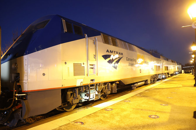 „Scanpix“ nuotr./Bendrovės „Amtrak“ traukinys