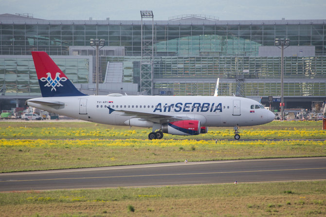 123RF.com nuotr./„Air Serbia“ lėktuvas