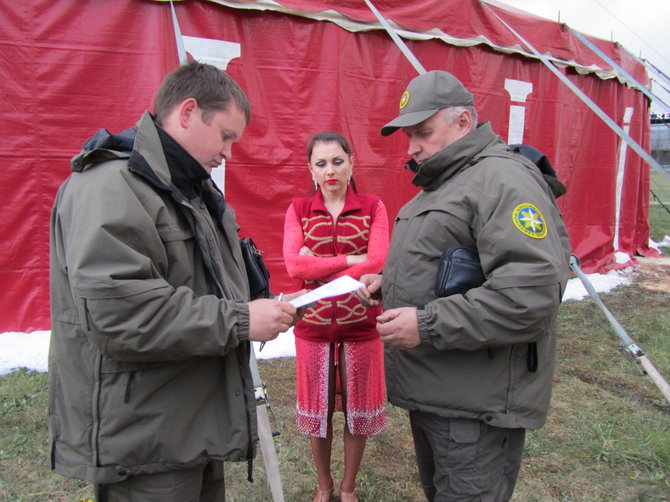 Šiaulių regiono aplinkos apsaugos departamento (ŠRAAD) nuotr./Šiaulių cirke – gyvūnų laikymo pažeidimai