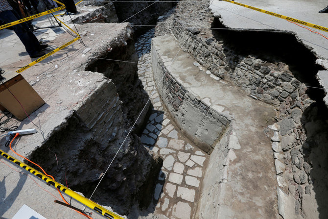 „Reuters“/„Scanpix“ nuotr./Meksike rasta senovinė actekų šventykla ir aikštė žaidimui kamuoliu