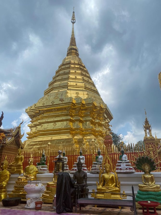 Tailandieciai.lt nuotr./Wat Phra That Doi Suthep šventykla Čiangmajuje