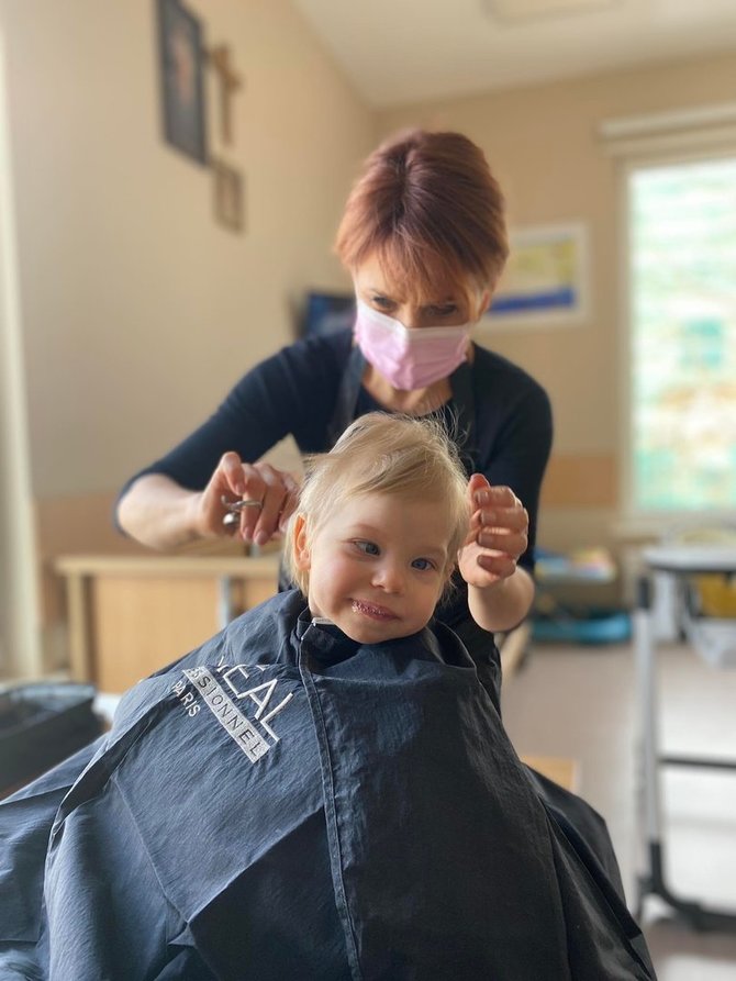 Hospiso archyvo nuotr./Edita kerpa hospiso vaikų skyriaus pacientę