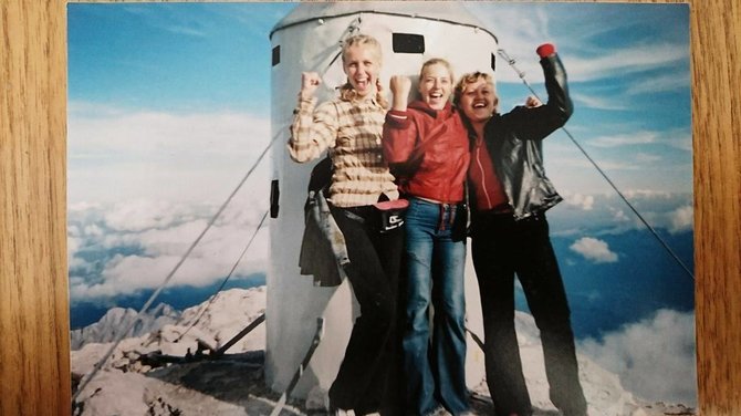 Asmeninio archyvo nuotr./Vilma Tūbutytė su draugėmis ant Triglavo viršūnės 