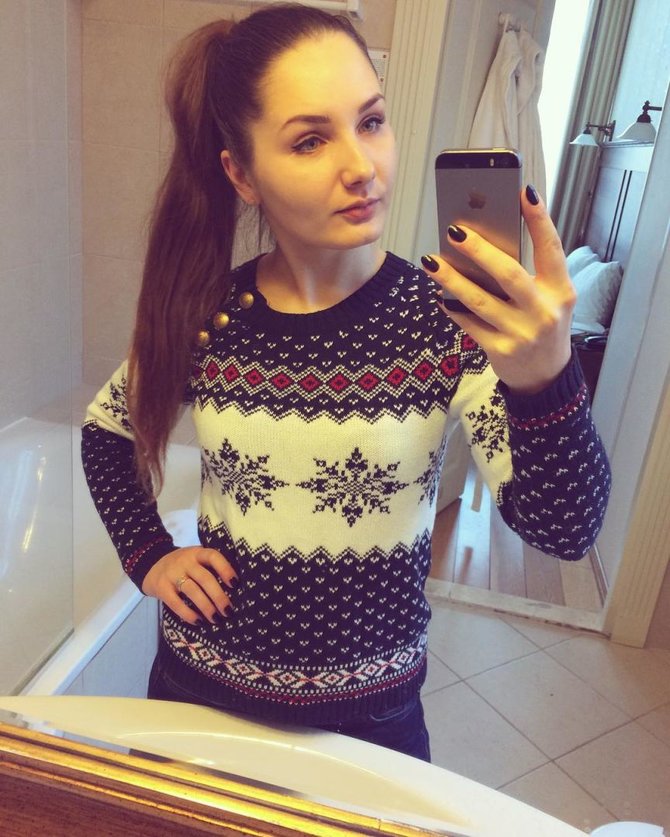 „Instagram“ nuotr./Kalėdinis megztinis